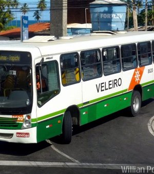 Funcionários da Veleiro paralisam atividades por 13º salário 