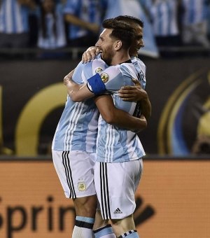Messi faz três e Argentina aplica goleada no Panamá