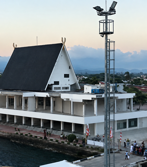 Terremoto de magnitude 7,7 mata ao menos 38 na Indonésia
