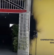 Incêndio provocado por curto-circuito assusta alunos e funcionários em escola de Delmiro Gouveia
