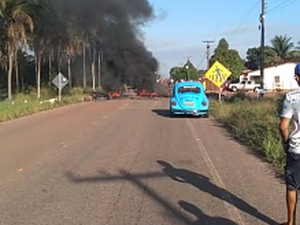 [vídeo] Acidentes em rodovia provocam revolta e moradores interditam trecho da rodovia AL 105