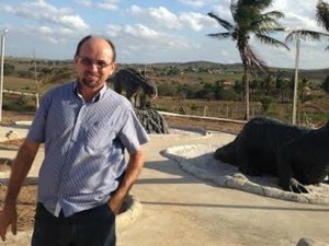 Papo de Mestre traz poeta popular Ronaldo Oliveira nesta sexta