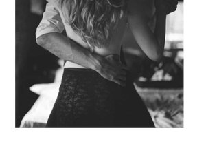 Grazi Massafera e Caio Castro postam fotos românticas similares e agitam a web