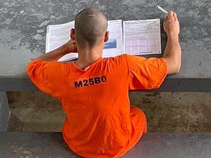 Inscritos no Encceja têm novo recorde e aumenta 41% no sistema prisional