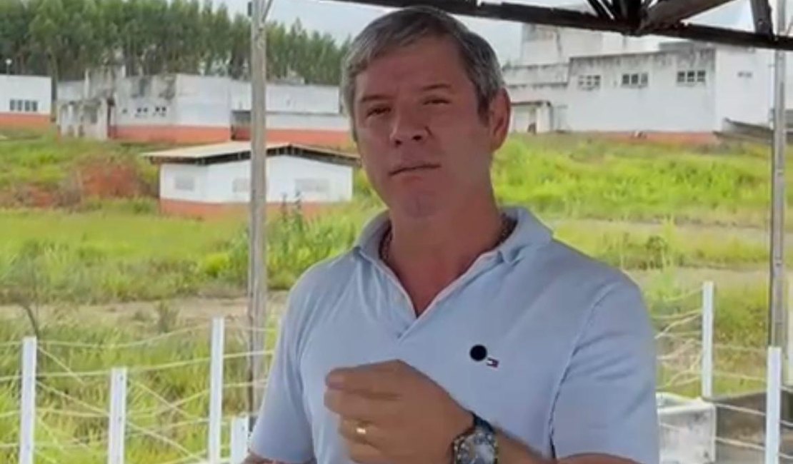 Obra de R$ 10 milhões segue inacabada e vira alvo de críticas de Cabo Bebeto