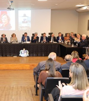 Ministério Público de AL reconhece trajetória da ministra Marluce Caldas