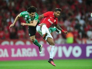 Internacional 1 x 0 Coritiba - Colorado vence em casa e sai provisoriamente do Z4