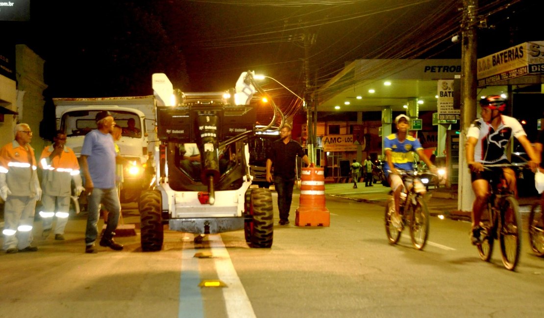 Prefeitura retira tachões nas Avenidas Comendador Leão e Dona Constança