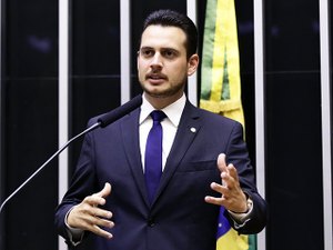 Nivaldo Albuquerque reage a críticas sobre vaga de Paulão e defende combate a fraudes