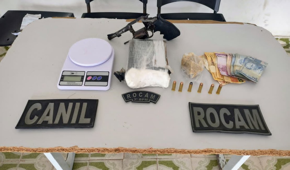 Jovem é presa com revólver e drogas no Centro de Arapiraca