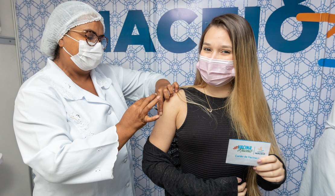 Maceió segue vacinando adolescentes e remanescentes nesta segunda (20)