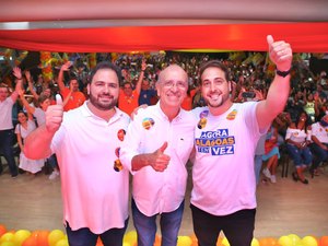 Guilherme Lopes leva milhares de amigos para grande encontro em Maceió