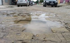 Moradores do bairro Baixão reclamam de Vazamento de água em Arapiraca