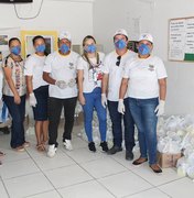 Coronavírus: Famílias carentes de São Luiz do Quitunde recebem álcool em gel