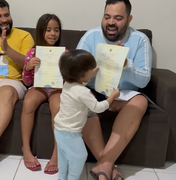 Casal homoafetivo de Arapiraca comemora a adoção de três crianças
