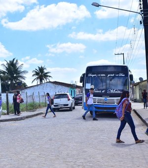 São Sebastião investe no transporte escolar e disponibiliza mais de 50 ônibus para atender estudantes da rede municipal