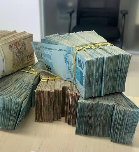 Empresário é preso com R$ 270 mil em espécie dentro da Prefeitura de Murici