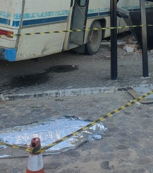 Vídeo mostra exato momento que pneu de ônibus estoura e causa acidente fatal em Maragogi