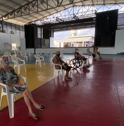 Idosos a partir de 85 anos começam a ser vacinados em Arapiraca