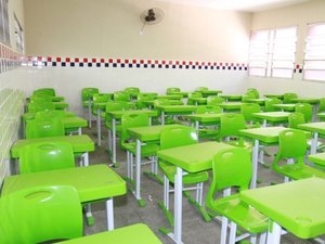 Aulas presenciais nas redes pública e privada seguem suspensas em Alagoas