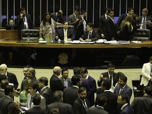 Câmara aprova urgência para votação de intervenção federal em Roraima
