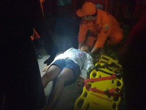 Quatro pessoas ficam feridas após colisão entre duas motos na AL-220