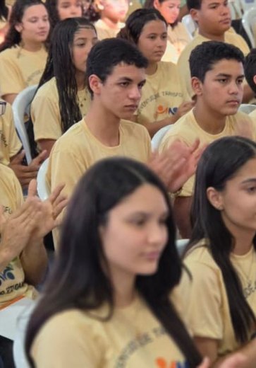 Arapiraca empossa novos Grêmios Escolares para o biênio 2026-2028