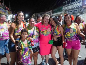 Bloco Menino do Confeito arrasta multidão em Porto Calvo