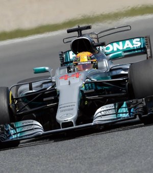 Hamilton vence na Espanha e cola em Vettel no campeonato