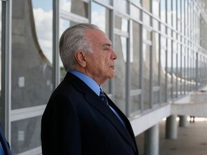 'Zero possibilidade de intervenção militar', diz Temer a estrangeiros