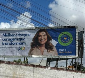 PSD espalha outdoors de Rute Nezinho em Arapiraca