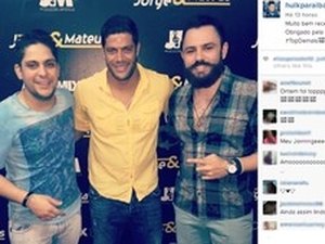 Hulk divide palco com Jorge e Mateus em festival de música na Paraíba