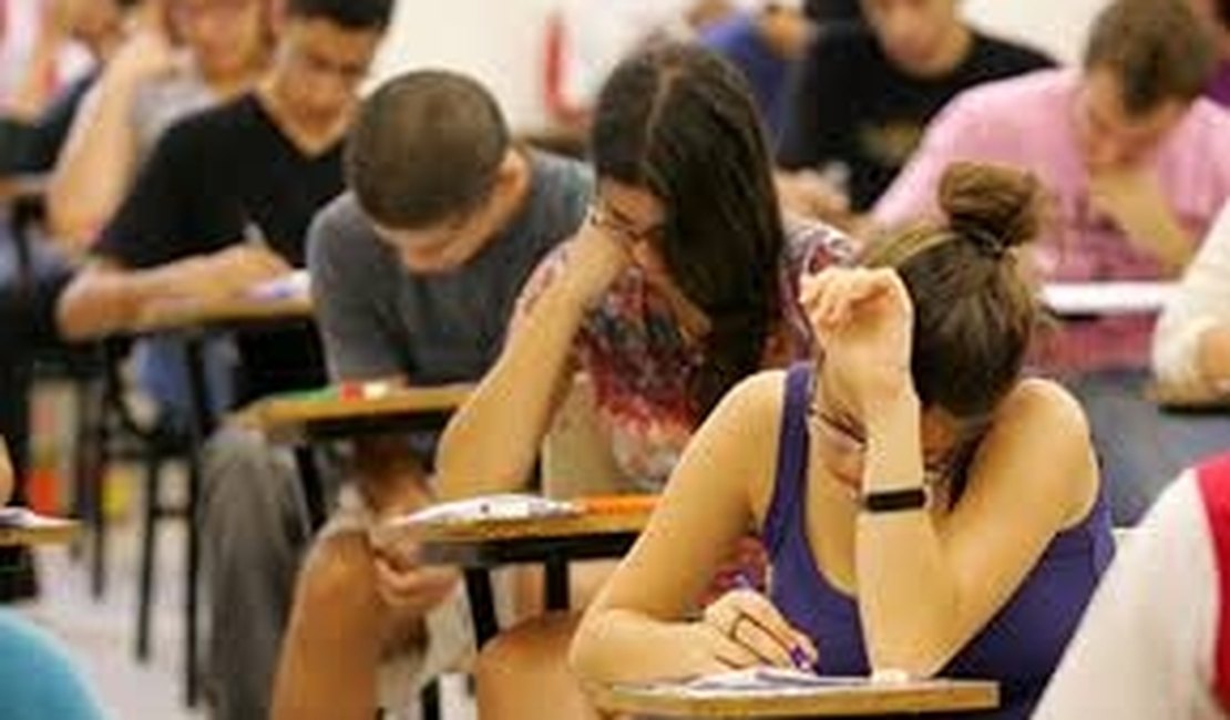 MEC fará quatro simulados nacionais do Enem