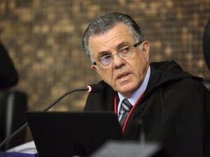 TJ nega decreto que sustaria ação contra Hollanda