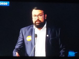 Candidato a prefeito, Hector Martins se destaca em debate em Arapiraca