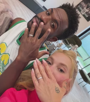 Virginia e Vini Jr. exibem alianças nas redes sociais: 'Após 1 ano de namoro, veio aí!'