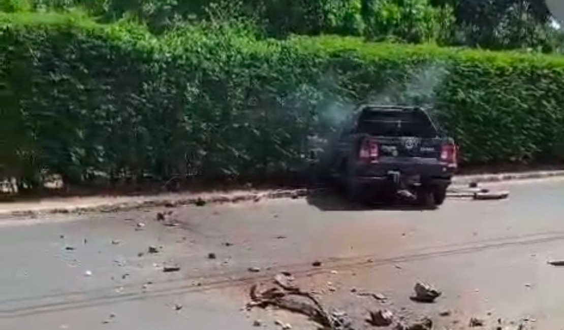 [Vídeo] Acidente em Lagoa da Canoa foi provocado após condutor furar blitz e atropelar policial