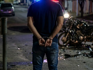 Homem é preso após dirigir embriagado e causar acidente que deixou mulher ferida em Arapiraca