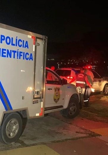 Mulher morre após grave acidente entre carro e poste no distrito de Piau, em Piranhas