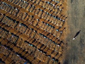 Brasil supera 2 mil mortos pela covid em 24h pelo terceiro dia seguido e passa Índia em nº de casos