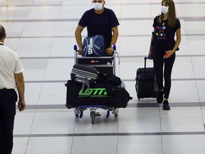 Covid-19: sob escolta, Saúde recolhe máscaras e álcool gel de hospitais do DF