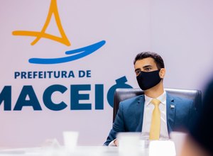 Em Dubai, JHC leva 'tropa de elite' para apresentar Maceió