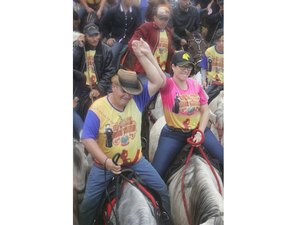 Cavalgada arrecada mais de três mil quilos de alimentos para doação