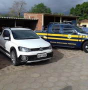PRF prende dois e recupera veículo clonado em Palmeira dos Índios
