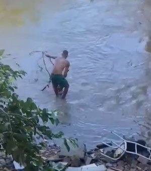 Corpo de homem é encontrado no rio Manguaba, em Porto Calvo