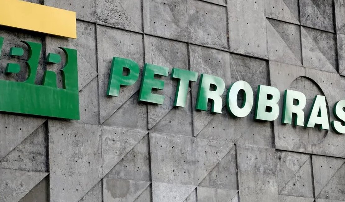 Ações da Petrobras somam queda de 32,16% desde a eleição de Lula