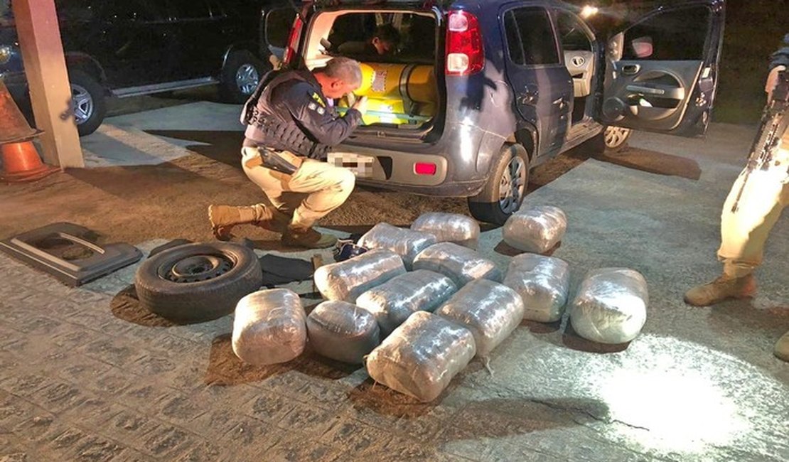 Motoristas de aplicativo são detidos transportando 65 quilos de maconha