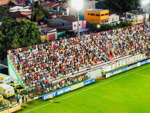 Justiça proíbe torcedor que agrediu atleta do ASA de frequentar Juca Sampaio