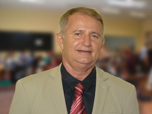 Vereador sofre infarto durante sessão na Câmara de Vereadores de Penedo