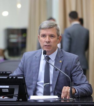Cabo Bebeto adia toda a pauta da ALE em protesto contra medidas de Alexandre de Moraes